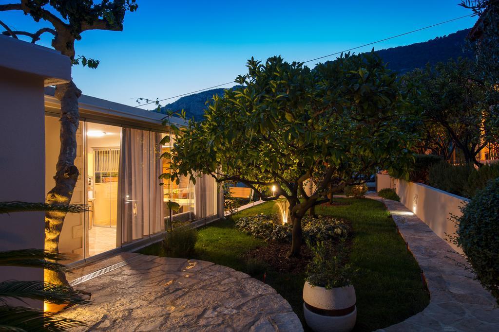 Villa Kamenica คอมีชา ภายนอก รูปภาพ